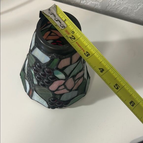 Vintage Tiffany Stained Glass pendant Lamp Shade Bird /berries/flower - Picture 9 of 10